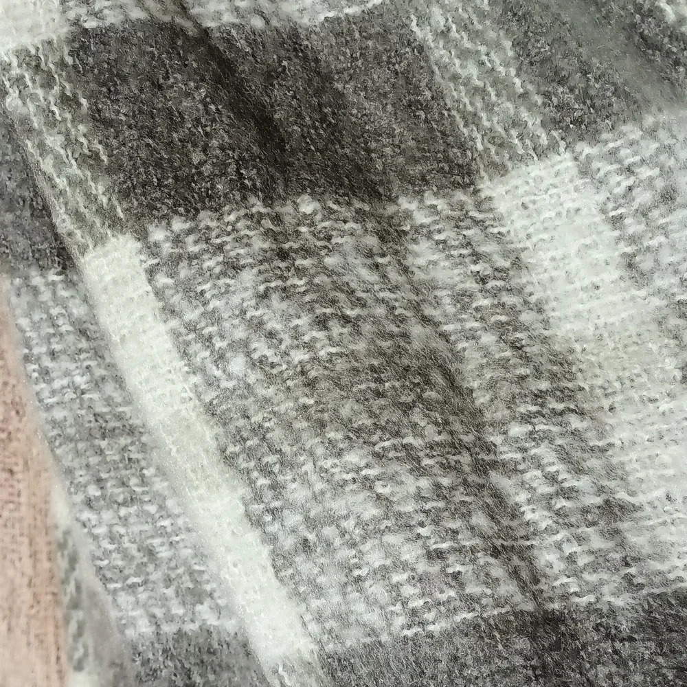 Cozy Lauren Conrad oblong blanket scarf wrap cream gray white fringe - Picture 3 of 8